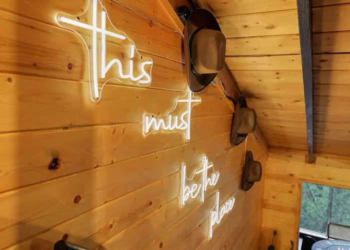 New! Hillside Getaway In The Pines, Games, Poker Pine