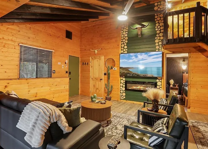 New! Hillside Getaway In The Pines, Games, Poker Pine
