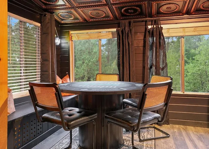 Chalet New! Hillside Getaway In The Pines, Games, Poker